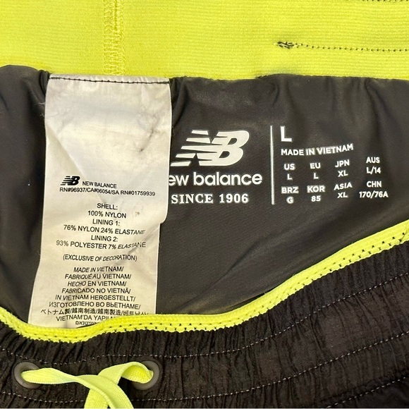 New Balance Women’s Impact 2-in-1 Run Short Size L - Picture 5 of 9